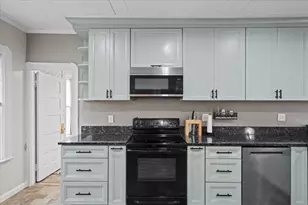 40 Duxbury Rd, Worcester, MA 01605 - Photo 10