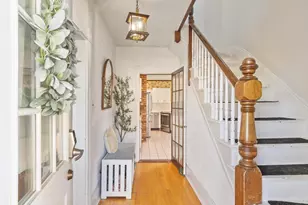 10 Lake View Pl, Lynn, MA 01904 - Photo 2