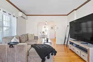 10 Lake View Pl, Lynn, MA 01904 - Photo 4