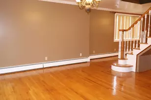 484 Walnut St, Fall River, MA 02720 - Photo 4