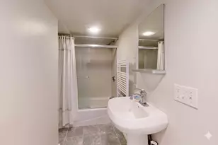 30 Montgomery St, Cambridge, MA 02140 - Photo 16