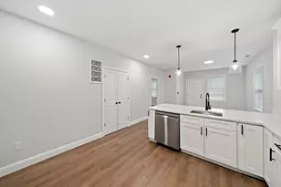 22 Madison, Cambridge, MA 02140 - Photo 4