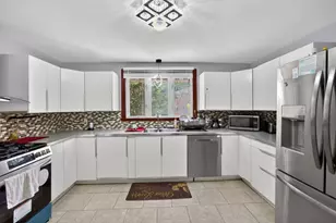 26 Beulah St, Framingham, MA 01701 - Photo 10