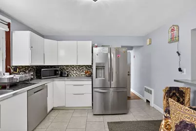 26 Beulah St, Framingham, MA 01701 - Photo 12