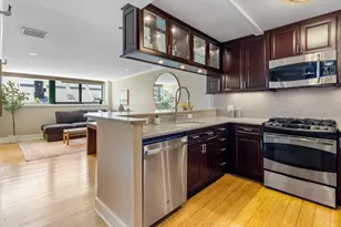 42 8th St, Boston, MA 02129 - Photo 4