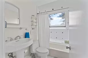 22 Old Harbor Ln, Oak Bluffs, MA 02557 - Photo 20