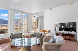 22 Old Harbor Ln, Oak Bluffs, MA 02557 - Photo 10
