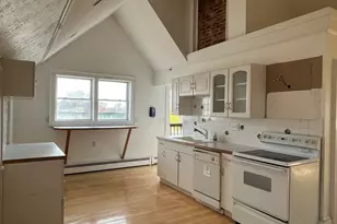 13 Portland St, Lynn, MA 01902 - Photo 4
