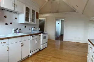 13 Portland St, Lynn, MA 01902 - Photo 10