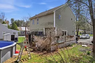 19 Marion Ave, Millbury, MA 01527 - Photo 10