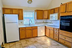 23 Berrington Rd, Leominster, MA 01453 - Photo 4