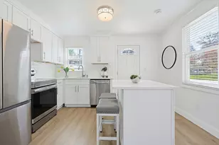 132 Sumner St, North Attleboro, MA 02760 - Photo 6
