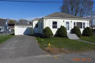 14 McCallion St, Swansea, MA 02777 - Photo 2