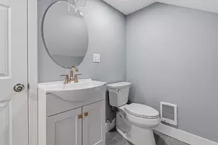 8 Hammatt St, Ipswich, MA 01938 - Photo 26