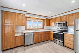 46 Louie Ln, Raynham, MA 02767 - Photo 12