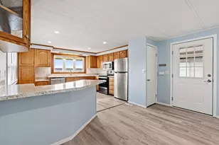 46 Louie Ln, Raynham, MA 02767 - Photo 10