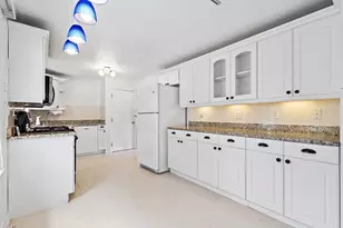 1 Marie Cir, Burlington, MA 01803 - Photo 6
