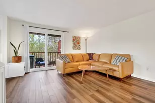 25 Rockland St, Boston, MA 02132 - Photo 2