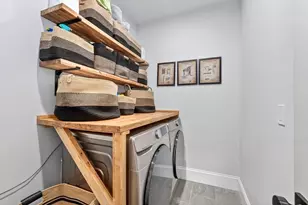 84 Hastings St, Boston, MA 02132 - Photo 26