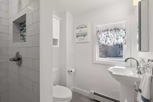 8 Alfred Pl, Woburn, MA 01801 - Photo 16