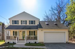 8 Alfred Pl, Woburn, MA 01801 - Photo 2