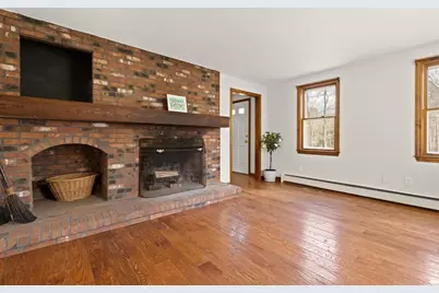 165 Howard St, Easton, MA 02375 - Photo 4