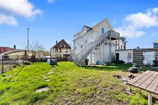 29 Lewis St, Haverhill, MA 01830 - Photo 8
