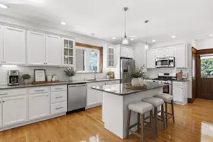 65 Hillsdale Rd, Medford, MA 02155 - Photo 16