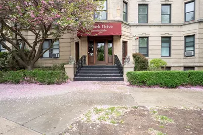 15 Park Dr #5, Boston, MA 02215 - Photo 2
