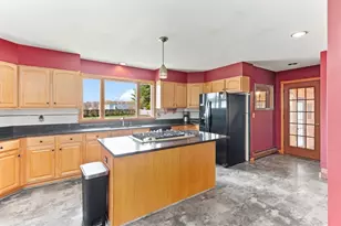 136 Old Fall River Rd, Swansea, MA 02777 - Photo 18