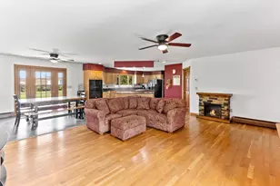 136 Old Fall River Rd, Swansea, MA 02777 - Photo 22