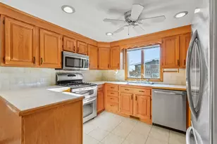 72 Cambridge Rd, Woburn, MA 01801 - Photo 14