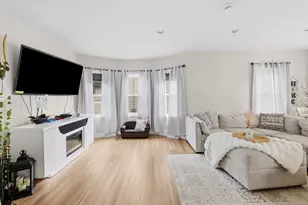128 Cottage St, New Bedford, MA 02740 - Photo 4