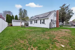 37 Blakely Ct, Fall River, MA 02720 - Photo 6