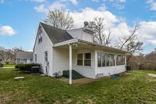 2 Montauk St, Falmouth, MA 02536 - Photo 24