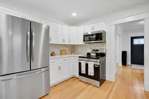 51 Hartford Terrace, Springfield, MA 01118 - Photo 2