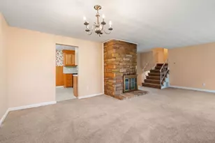 18 Royce Rd, Framingham, MA 01701 - Photo 4