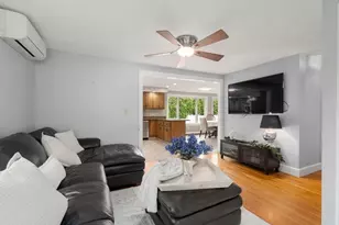 15 Walton St, Wakefield, MA 01880 - Photo 8