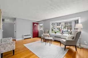15 Walton St, Wakefield, MA 01880 - Photo 4