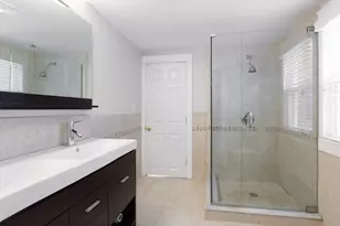 622 E 2nd, Boston, MA 02127 - Photo 10