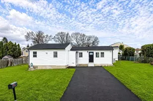 715 Newhall St, Fall River, MA 02721 - Photo 2