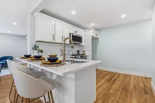 8 Hammatt St, Ipswich, MA 01938 - Photo 4