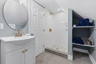 8 Hammatt St, Ipswich, MA 01938 - Photo 24