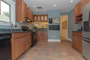 33 Chetwynd Rd, Somerville, MA 02144 - Photo 4