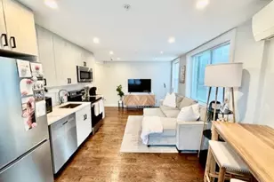 366 Hanover, Boston, MA 02113 - Photo 1