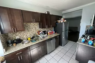 435 Walnut Ave, Boston, MA 02119 - Photo 2