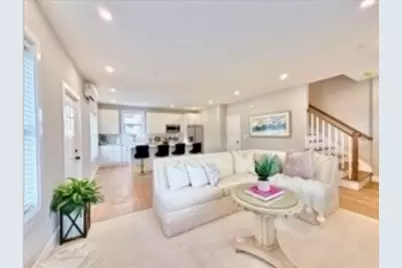20 Broad St #3, Medway, MA 02053 - Photo 4
