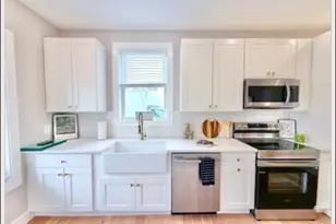 20 Broad St, Medway, MA 02053 - Photo 2
