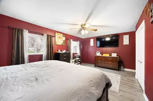 165 Applewood Dr, Chicopee, MA 01022 - Photo 18