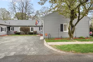 165 Applewood Dr, Chicopee, MA 01022 - Photo 2